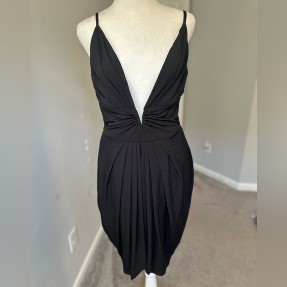 Perfect SEXY LBD!! **NEW** - Picture 1 of 2